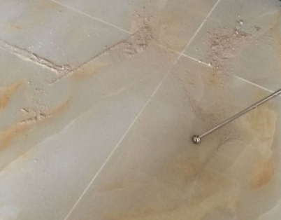 围场瓷砖空鼓维修公司分享粘合剂选择不当在瓷砖铺贴过程中可能导致以下问题